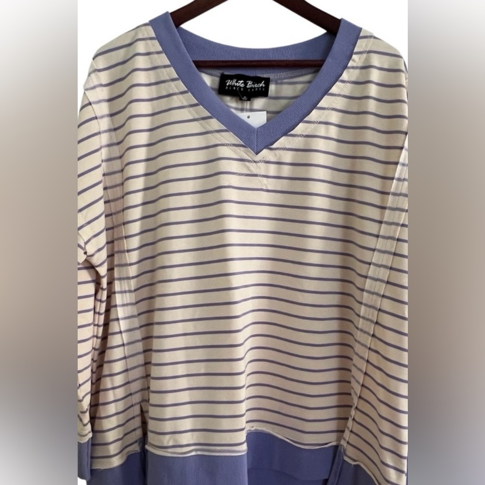 White Birch Black Label Springtime Stripes
Weekender V-Neck Pullover, NWT, L